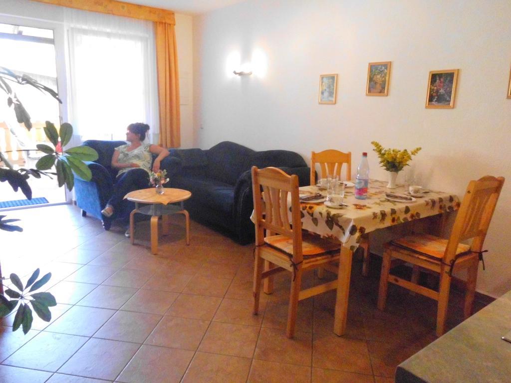 Apartment Charlottenhof *